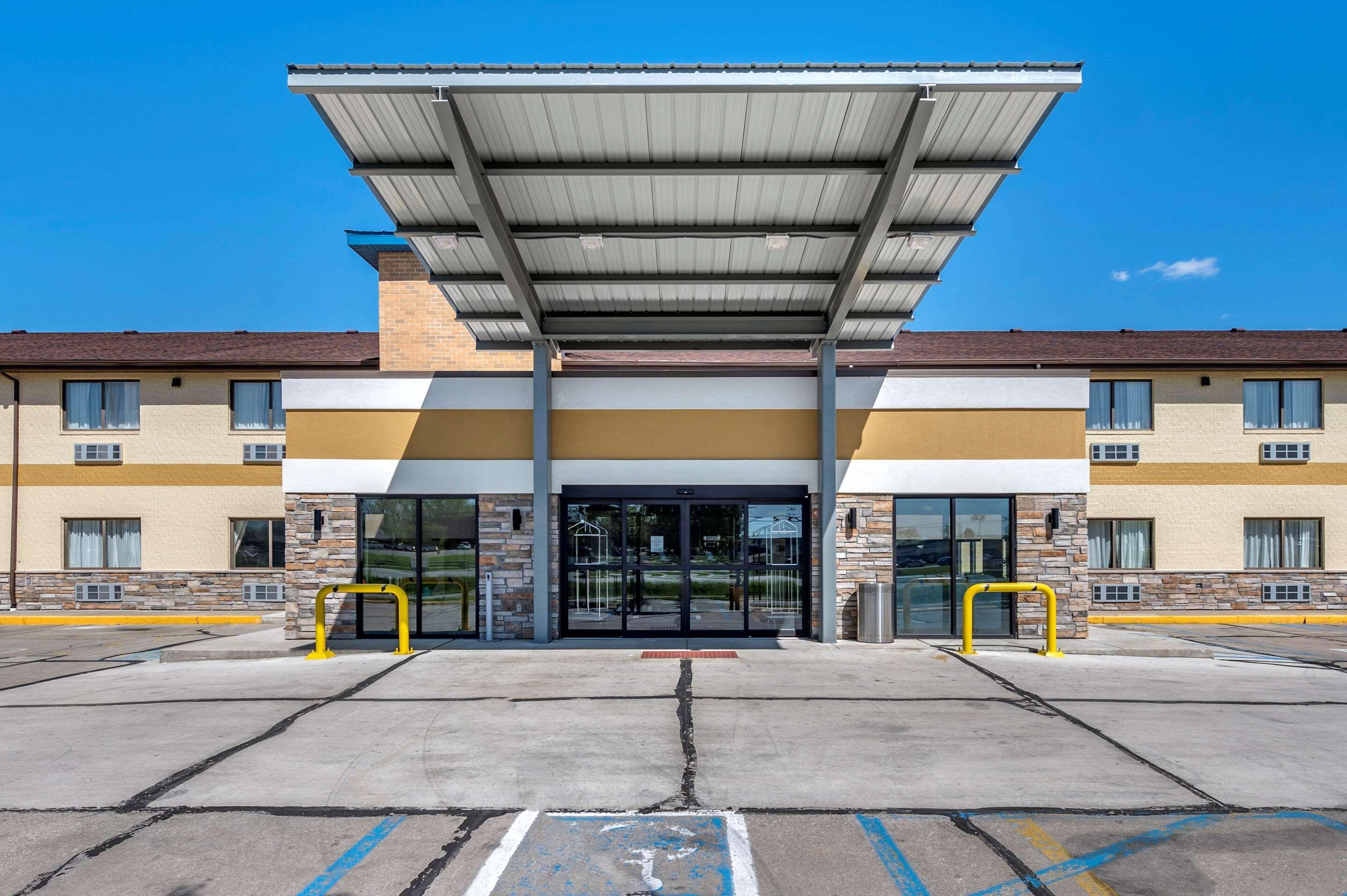 Comfort Inn Near Kokomo Speedway Экстерьер фото