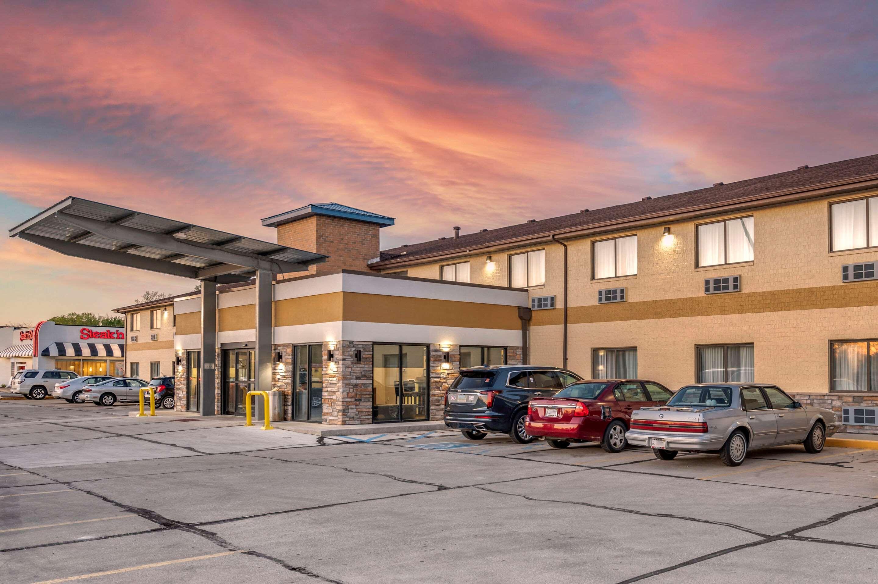Comfort Inn Near Kokomo Speedway Экстерьер фото